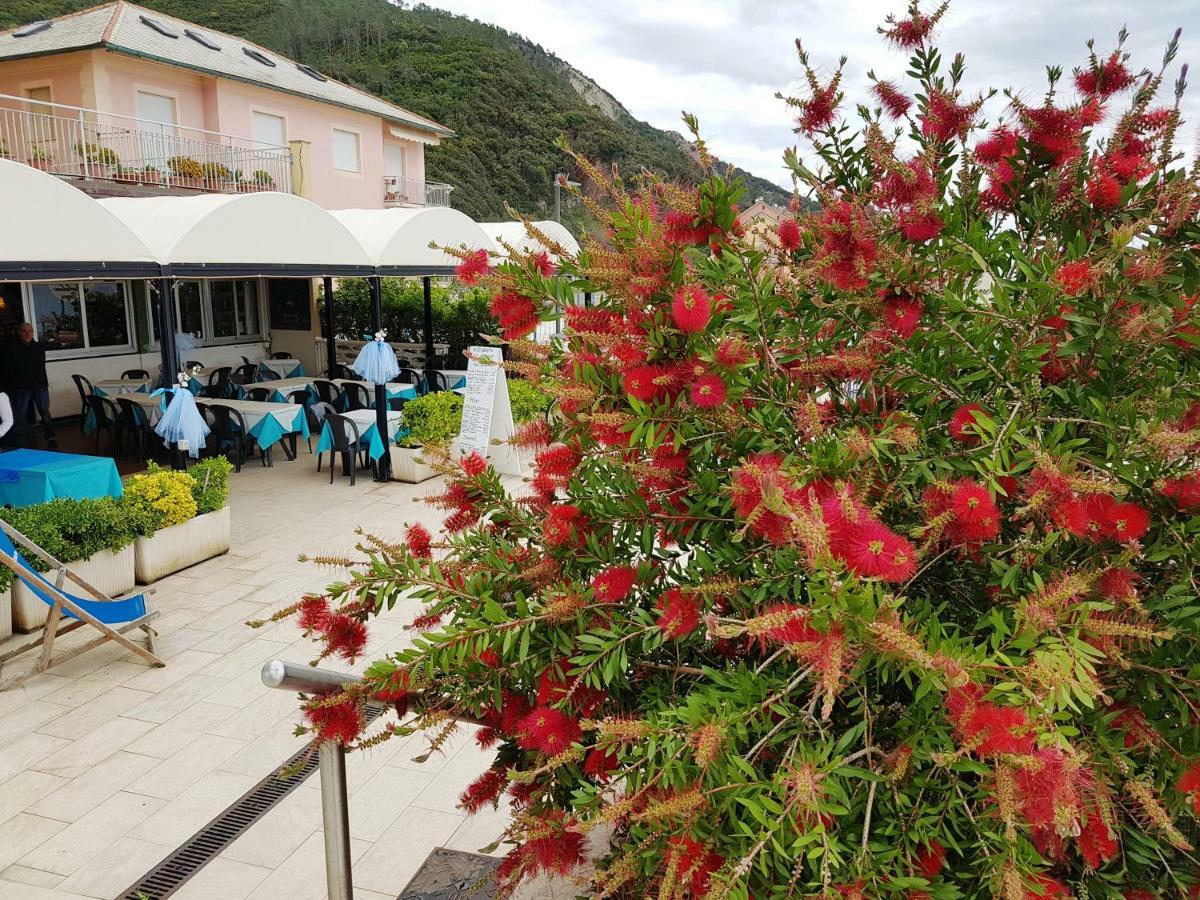 Albergo La Lampara Deiva Marina Exterior photo